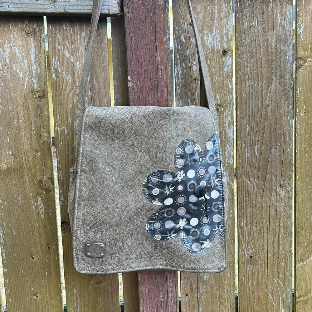 Haiku Diaper Bag Large Family Tote Messenger Fully Lined with Pockets Neutral